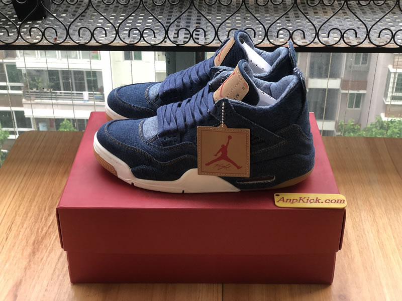 Levi's x Air Jordan 4 'Blue Denim' Left Side Image Levi's x Air Jordan 4 'Blue Denim' Left Side Image